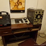 Kuunteluhuone Tiranan bunkkekrimuseossa