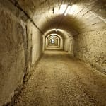 Tunneli bunkkerimuseoon Tiranassa